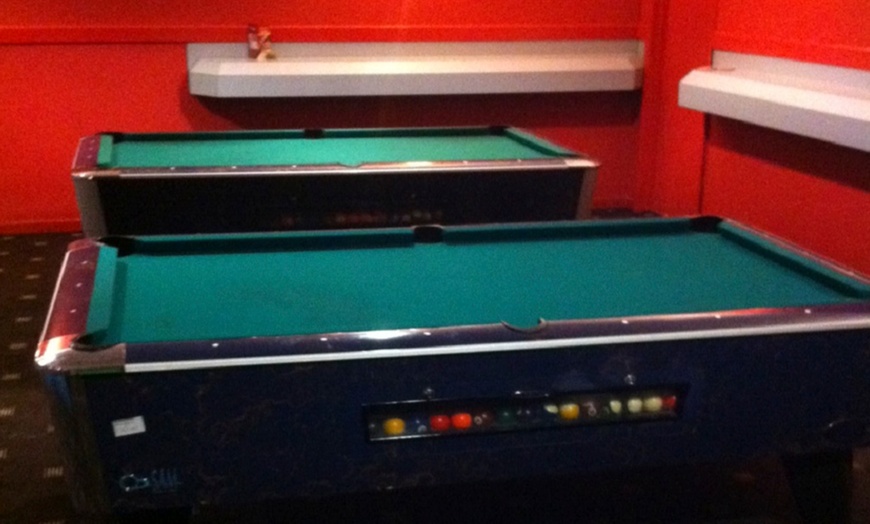 Image 2: Snooker With Food and Drinks