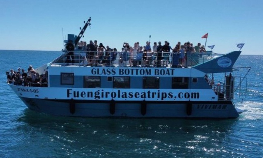 Image 1: Paseo en barco para dos personas con opción de hasta 3 niños