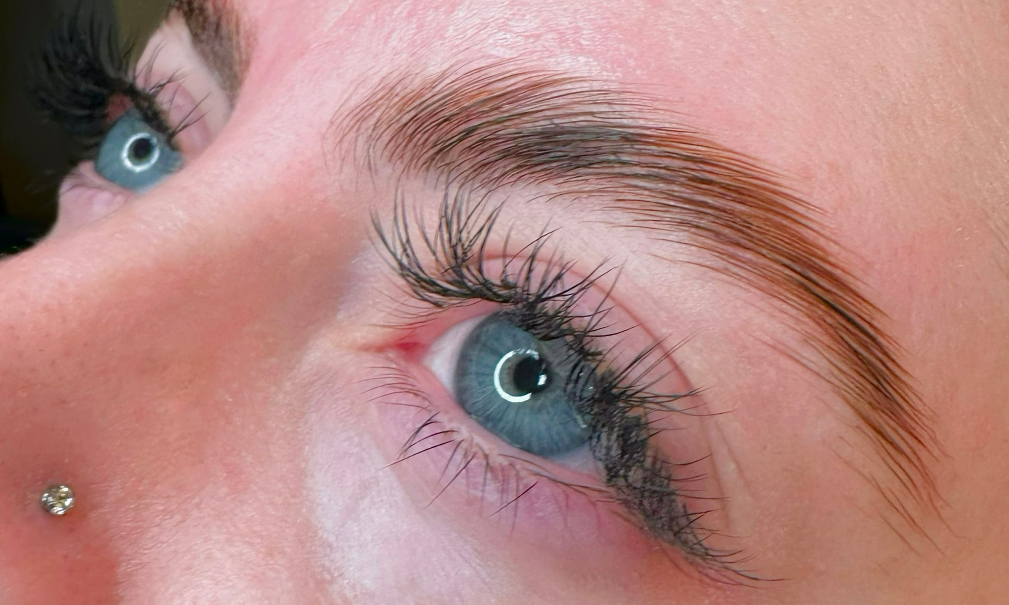 Achieve Stunning Brows: Eyebrow Lamination or Waxing