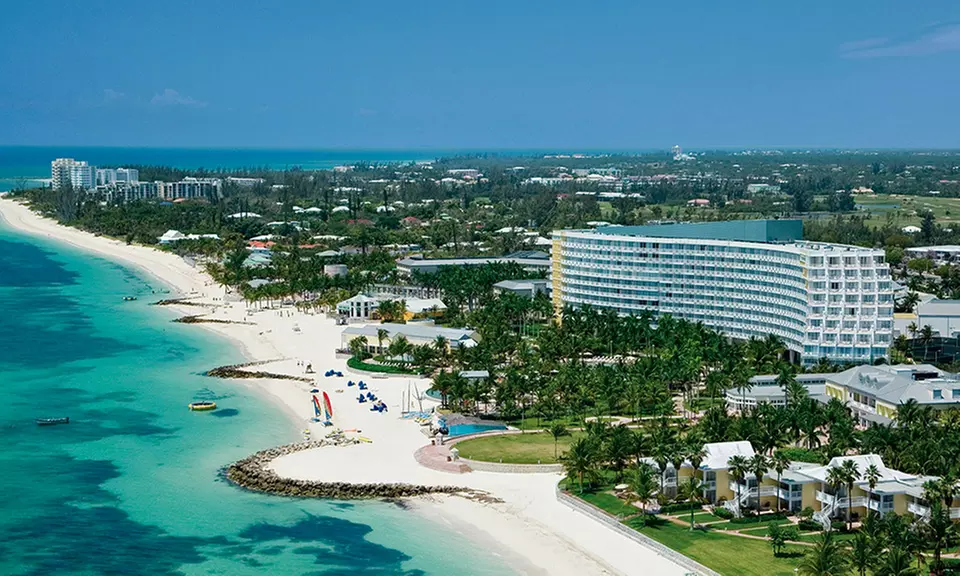 ✈ 4-Night Lighthouse Pointe at Grand Lucayan Stay w/Air. Price/Person Based on Double Occupancy (Buy 1 Groupon/Person). - Primary Image