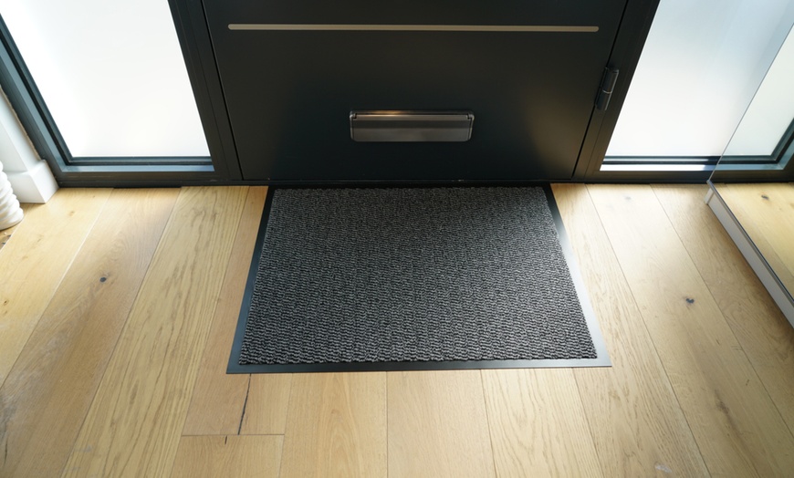 Image 7: Non-Slip Rubber Barrier Door Mat