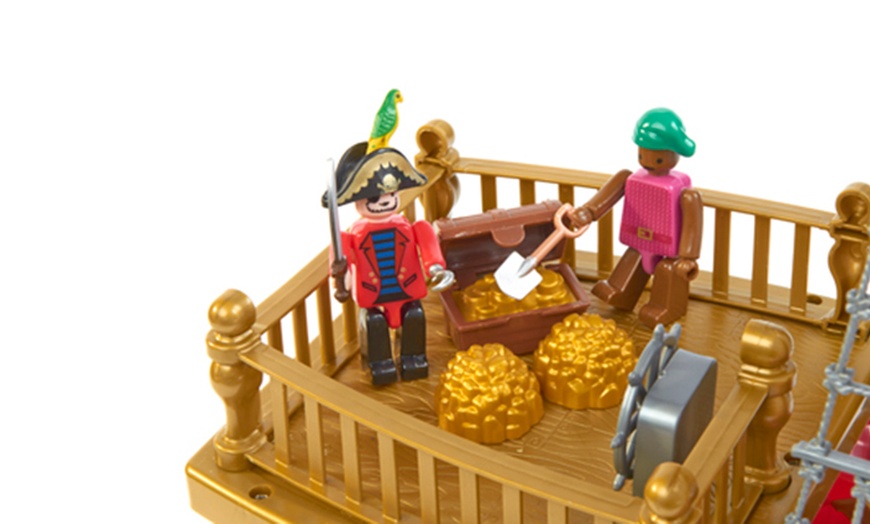 Image 3: Toy Pirate Ship Playset