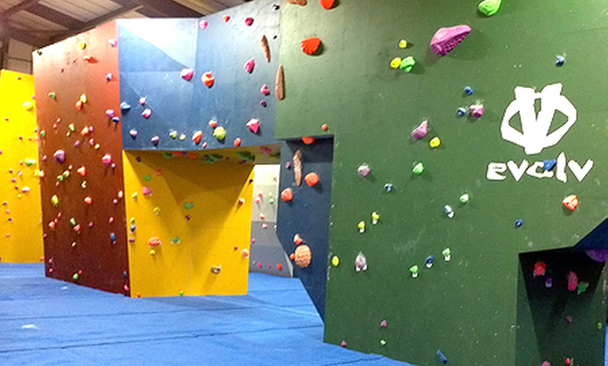 Image 2: Induction to Indoor Climbing £10