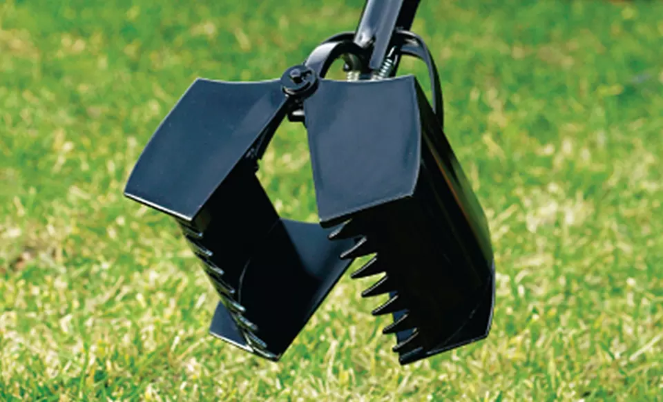 Arm & Hammer Claw Scoop with Extending Handle. Free Returns. - Primary Image