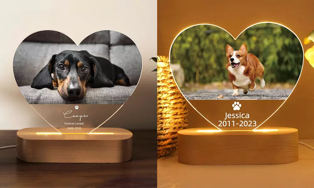 Personalisierbares Gedenk-Nachtlicht mit LED auf Holzsockel