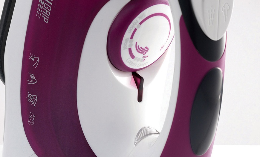 Image 4: Morphy Richards Comfigrip Iron