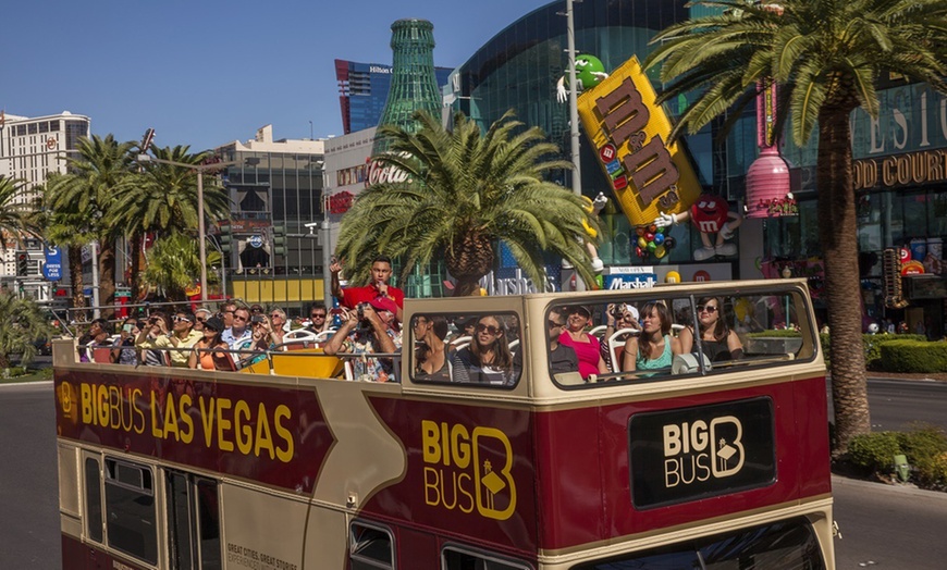 Image 2: Las Vegas Hop-On Hop-Off Bus Tour - 1 or 2-day pass