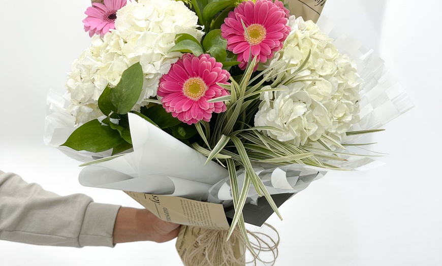 Image 2: Assorted Flowers Bouquet from Baaqat Flowers and Bouquets