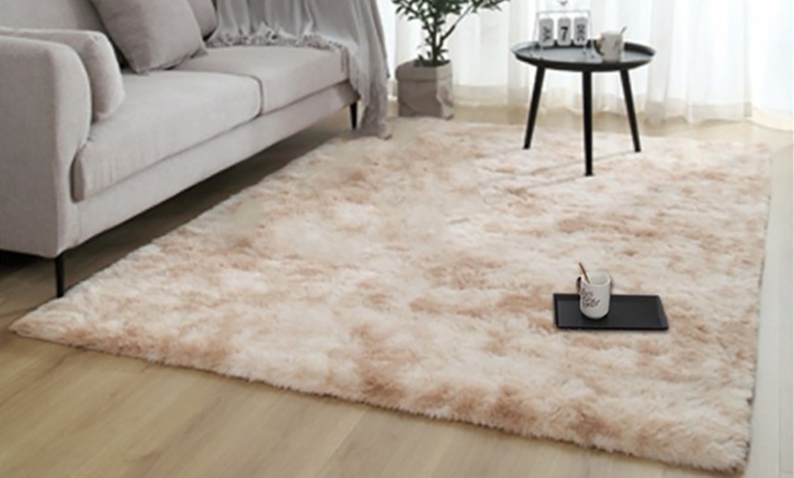 Image 6: Rectangular Faux Fur Carpet