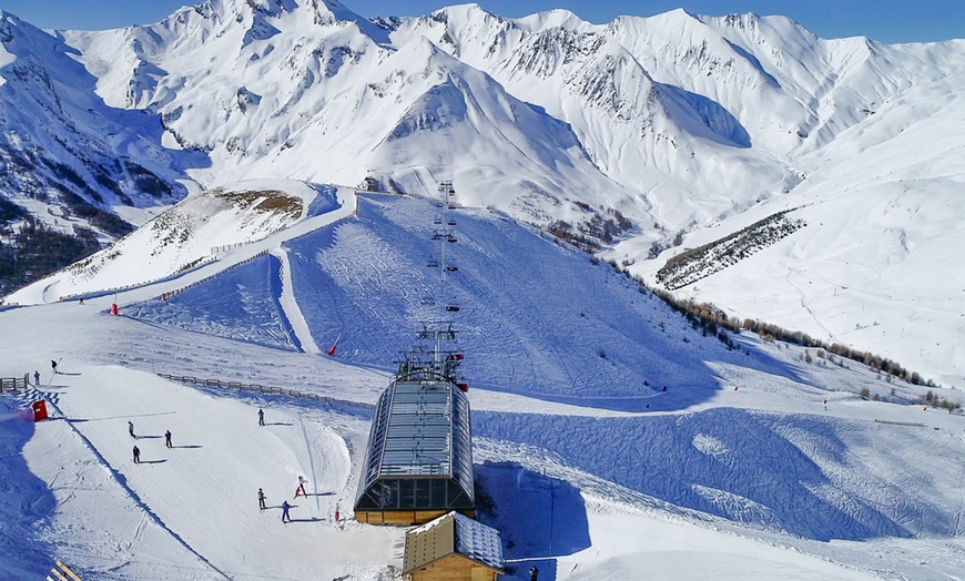 Image 2: Évasion en famille : ski et aventures au Val d'Allos