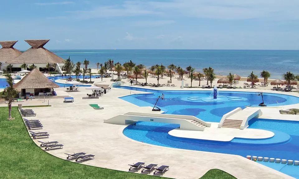 ✈ 4-Night All-Inclusive BlueBay Grand Esmeralda. Price is per Person, Based on Two Guests per Room. - Primary Image