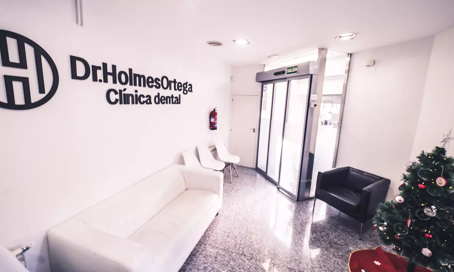 Blanqueamiento dental led