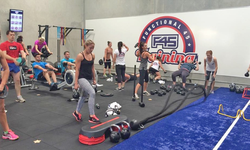 Image 1: 4-Weeks Unlimited F45 Training