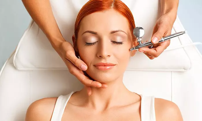 Kilkuetapowy rytuał oczyszczająco-rewitalizujący od 99 zł w salonie Holia – Hair & Skin Therapy - Primary Image