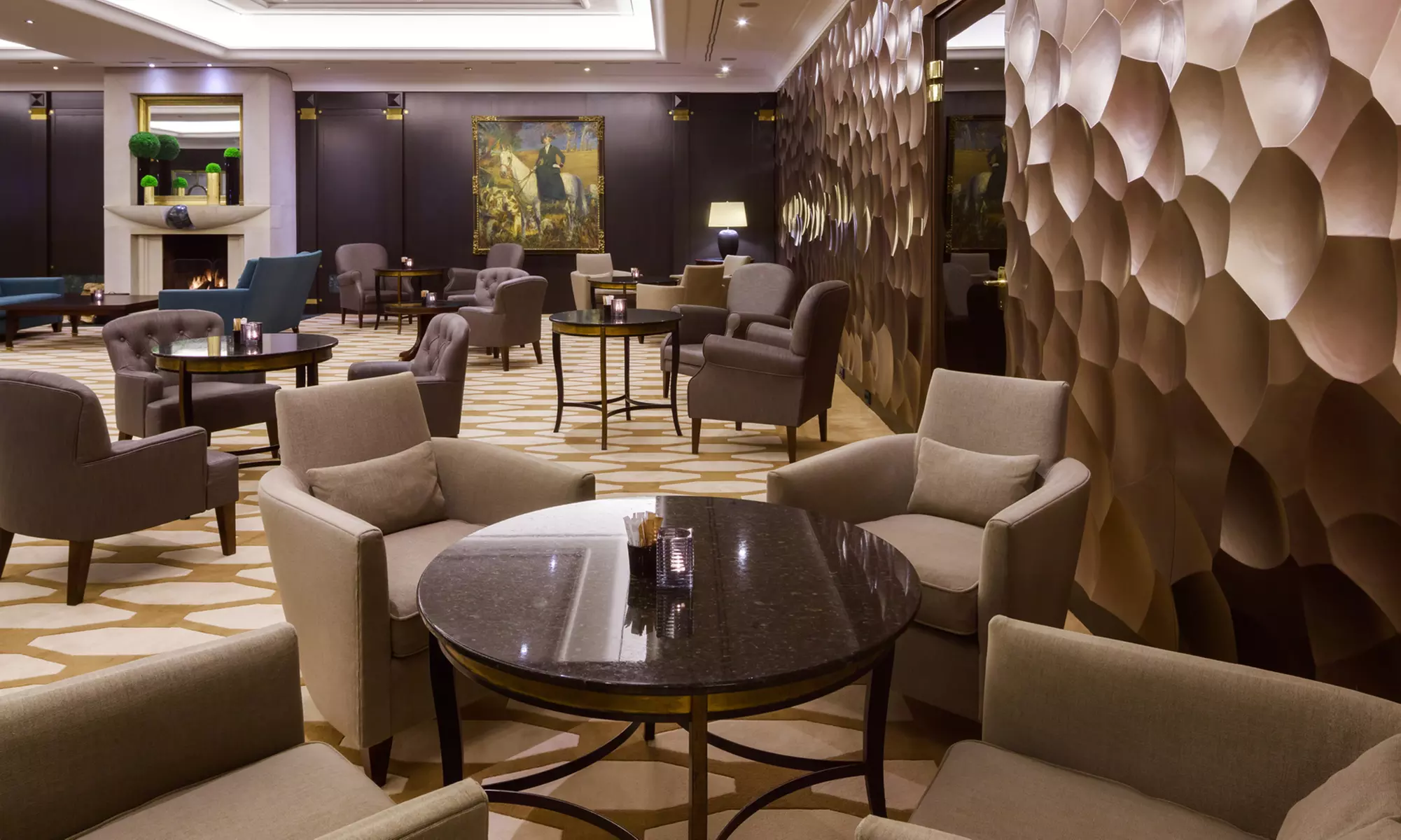 Cream oder Royal Tea in der Bristol Lounge & Eatery