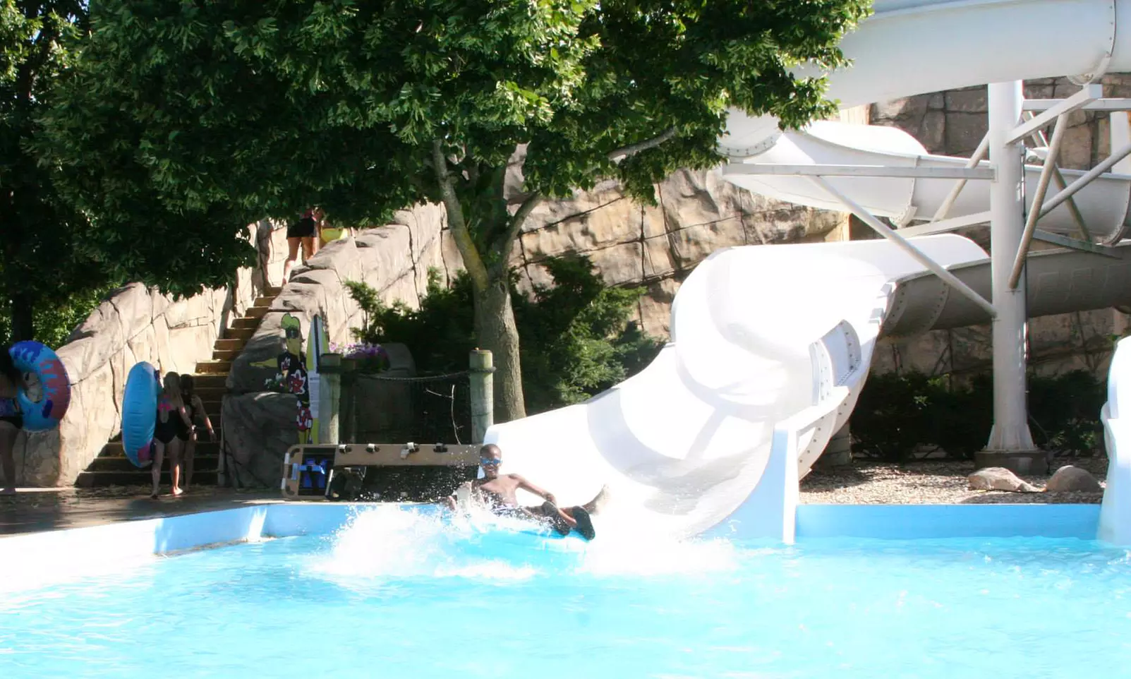 Splash Country Water Park Admission – Relax and Play