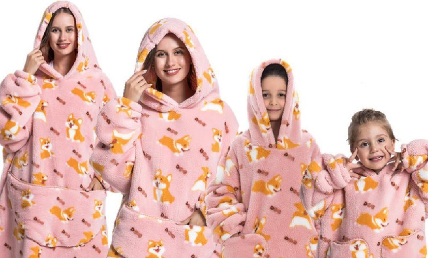 Image 17: Matching Family Snuggle Hooded Blanket