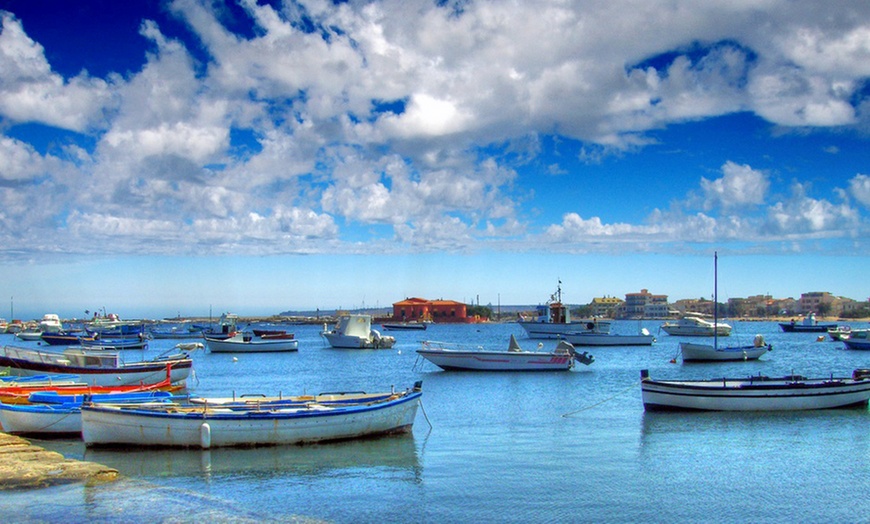 Image 1: Fino a 7 notti con colazione e aperitivo di benvenuto a Siracusa