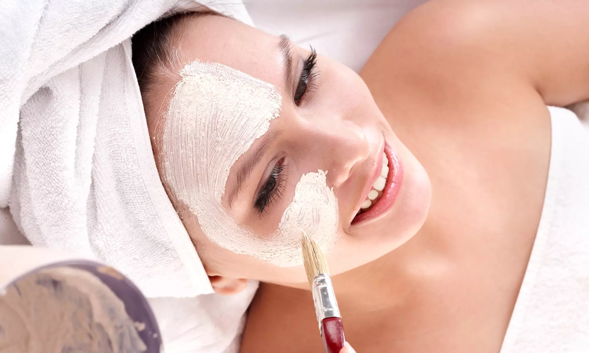 Enjoy Secret Spa's Natural Snail Mucin Facial for smooth skin with up to 53% off - Primary Image