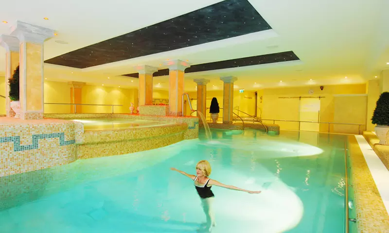 Bad Füssing: 3, 4, 8 oder 11 Tage für Zwei inkl. Halbpension und Thermeneintritt im 4* Hotel Schweizer Hof ab 199 € - Primary Image