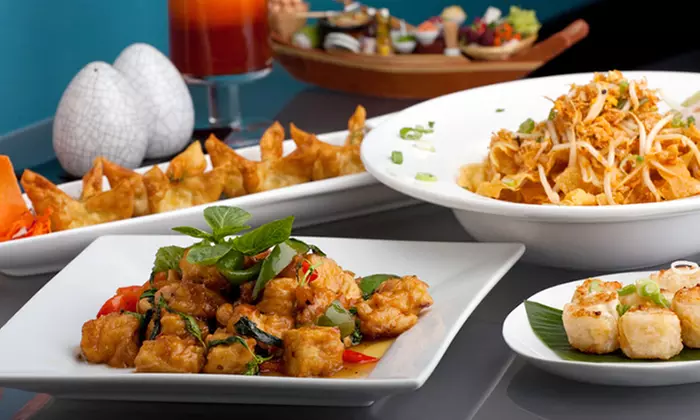 Thailändisches veganes / vegetarisches 2-Gänge-Menü für bis zu 4 Personen bei Aroi - Thai Cuisine (31% sparen) - Primary Image