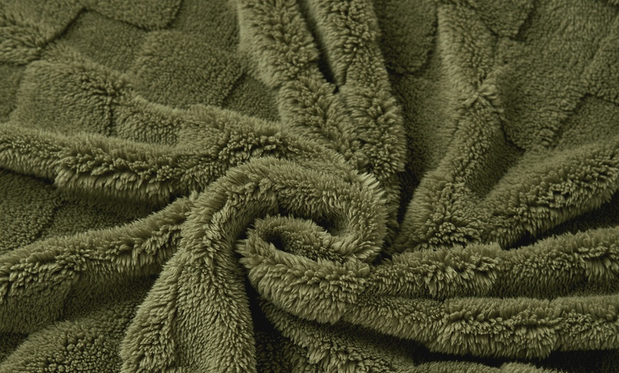 Image 3: Large Soft Fleece Throw Blanket