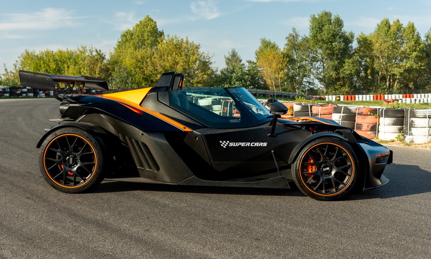 Image 16: Poczuj adrenalinę: Jazda sportowym autem po torach w całej Polsce