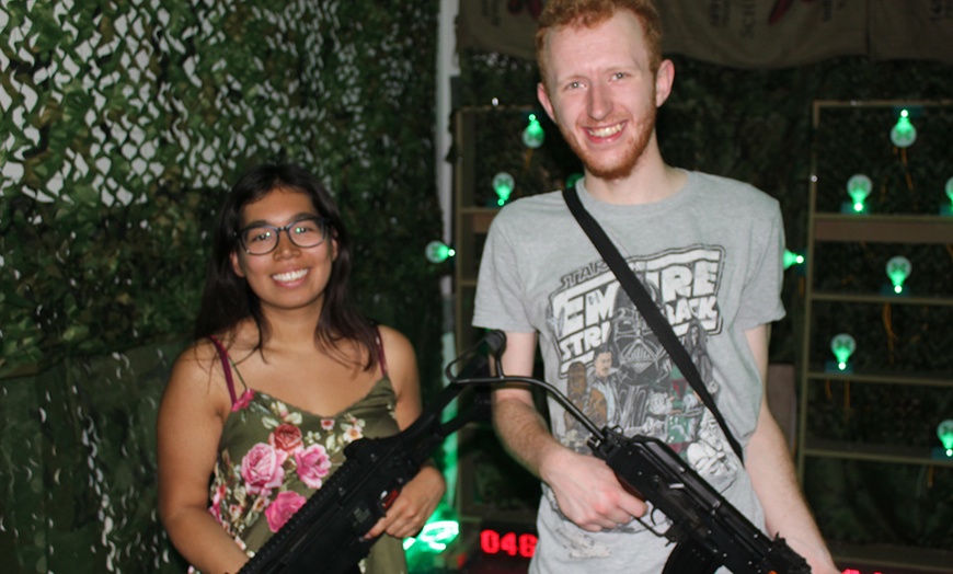 Image 5: Airsoft Shooting Range Experience