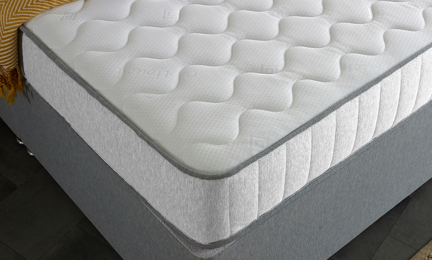 Image 3: White Castle Max Support Memory Sprung Quilted Mattress