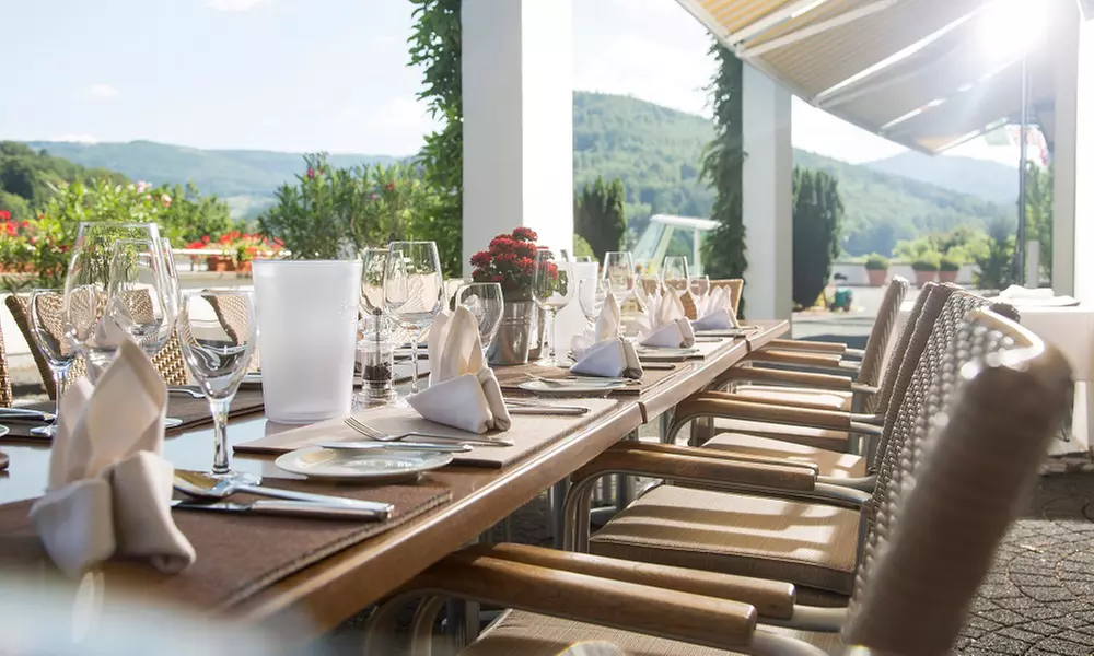 Bad Herrenalb: Doppelzimmer inkl. Frühstück / Halbpension und Spa