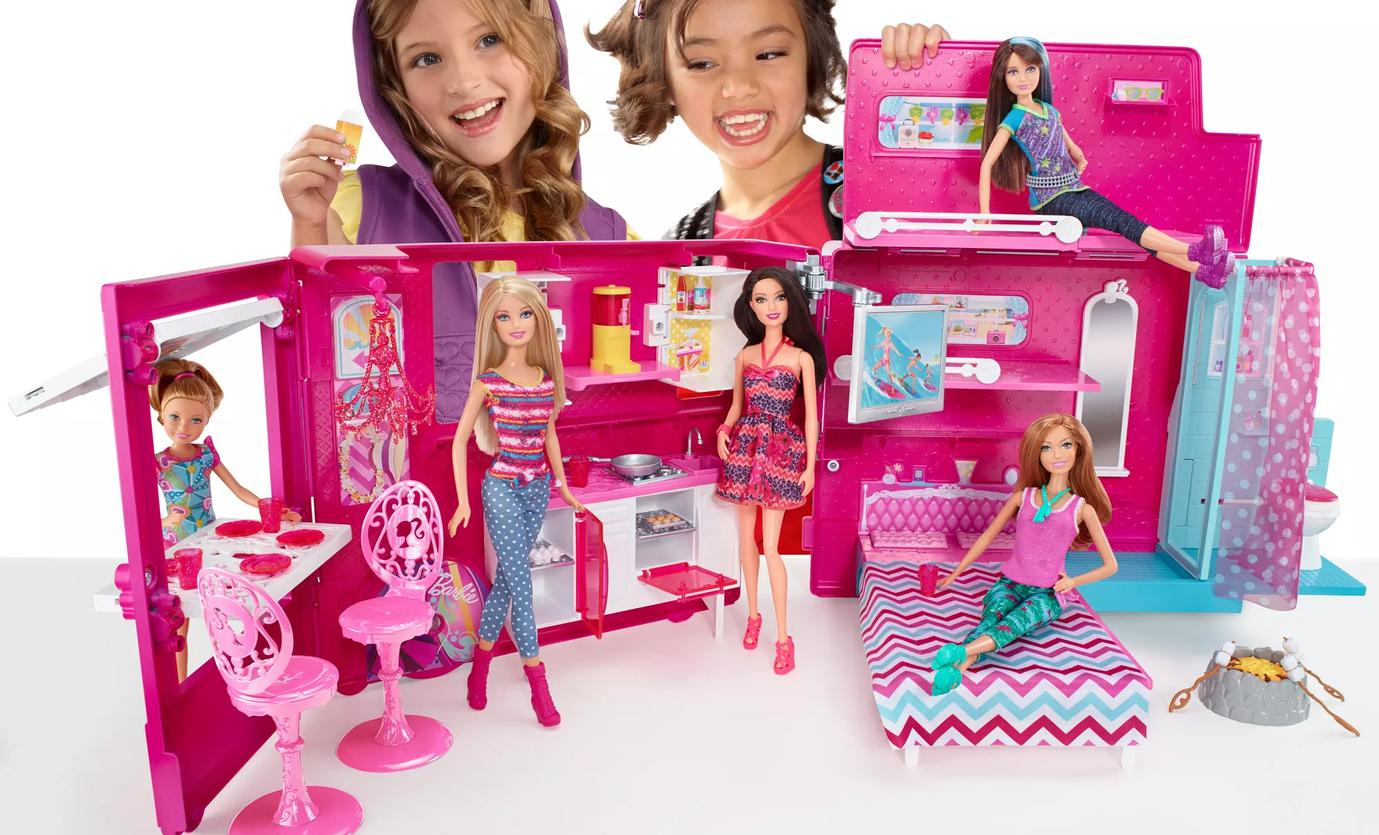 Barbie Sisters Deluxe Camper - Primary Image