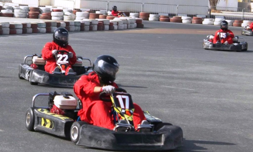 Image 3: Go-Karting 