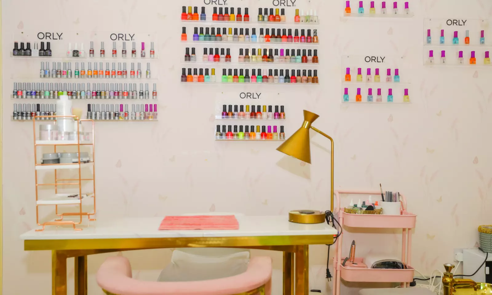 Indulge in Royal Moroccan Bath with Herbal Scrub at Huda Beauty Center - Image 4