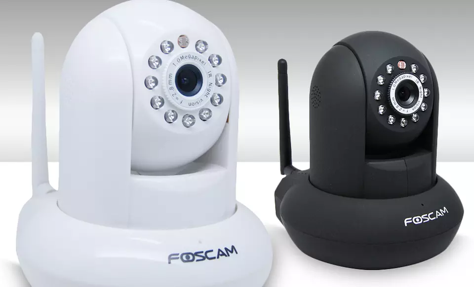 Foscam FI9821W or FI9821P (Plug & Play) - HD 1280 x 720p H.264  Wireless/Wired Pan/Tilt IP Cameras - Primary Image