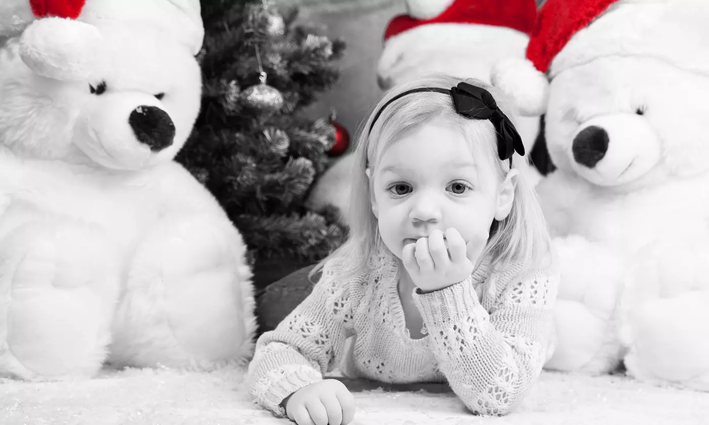 60-Minute Professional Holiday Photo Session from Shaker Photo Studios (70% Off) - Primary Image