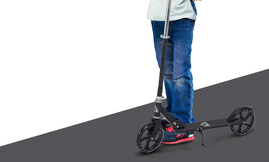 Image 9: Foldable Kids Kick Scooter