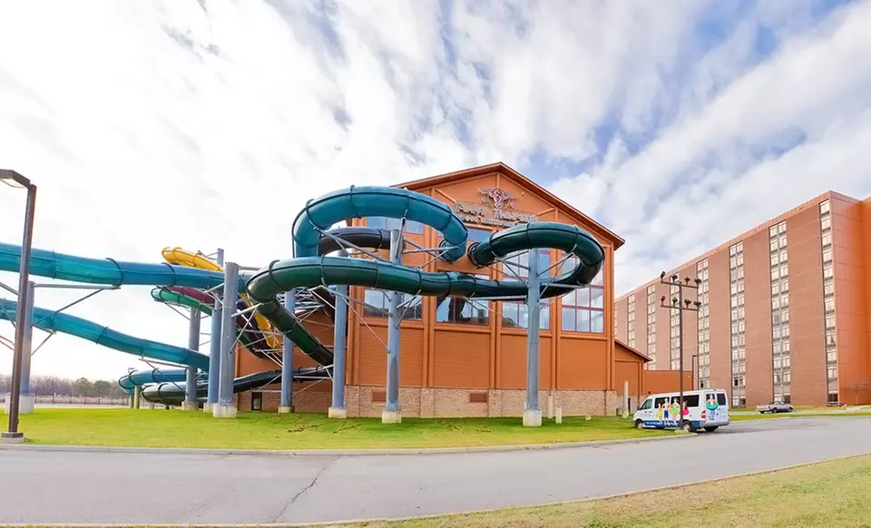 Stay with Breakfast at Fort Rapids Waterpark Hotel & Conference Center in Columbus, OH. Dates into September. - Image 6