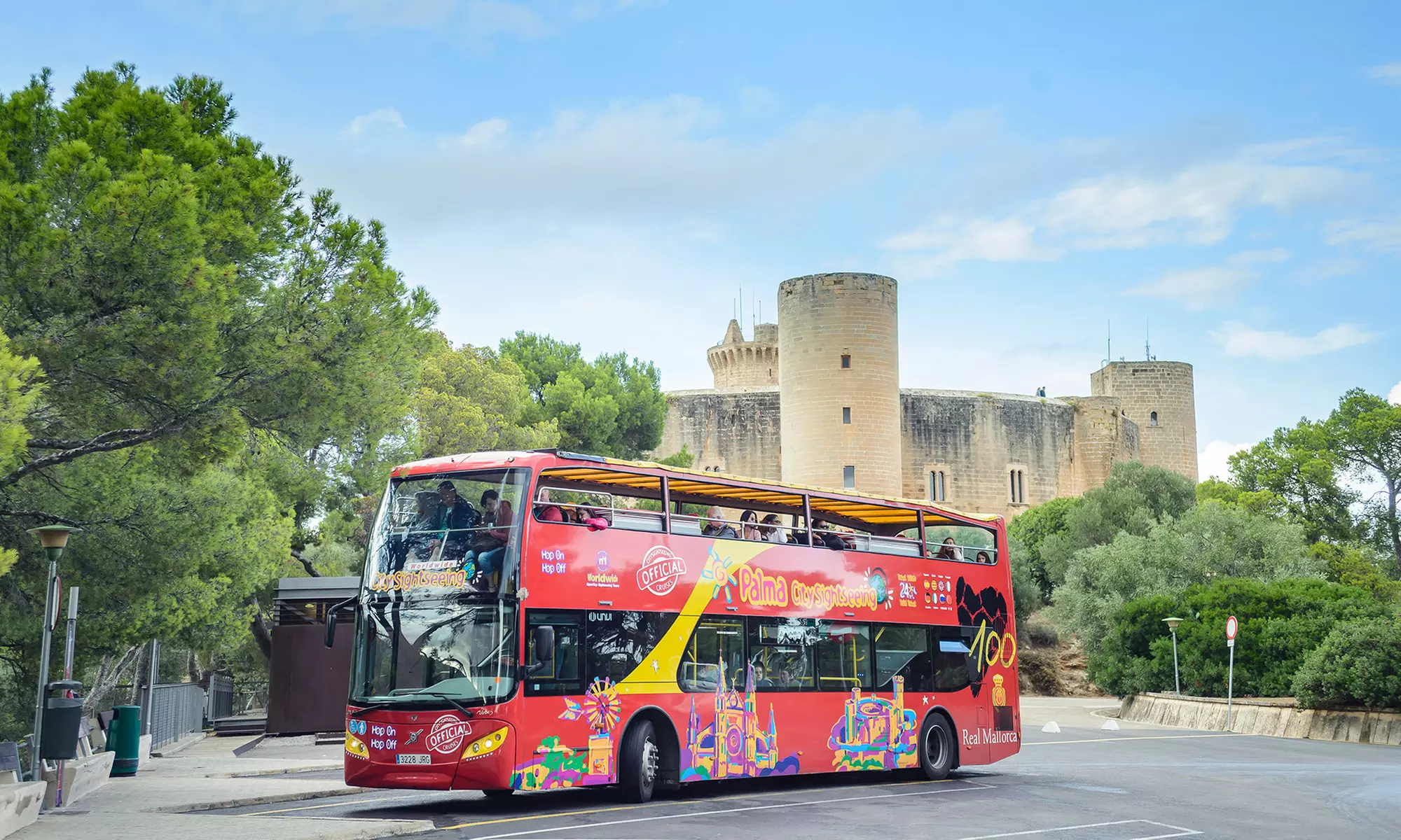 ¡Descubre Palma de Mallorca con nuestro tour en autobús!