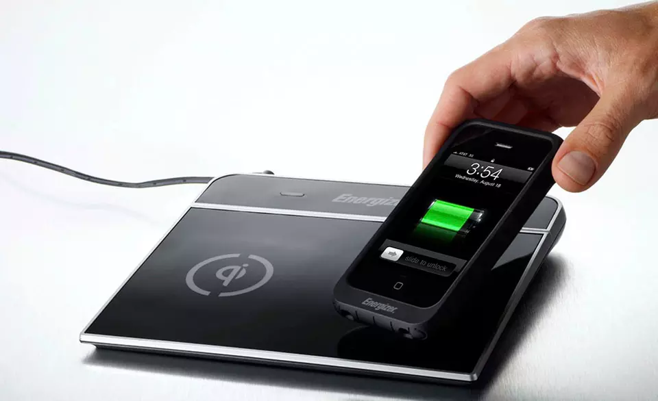 Energizer Qi-Enabled Inductive-Charging Platform - Primary Image