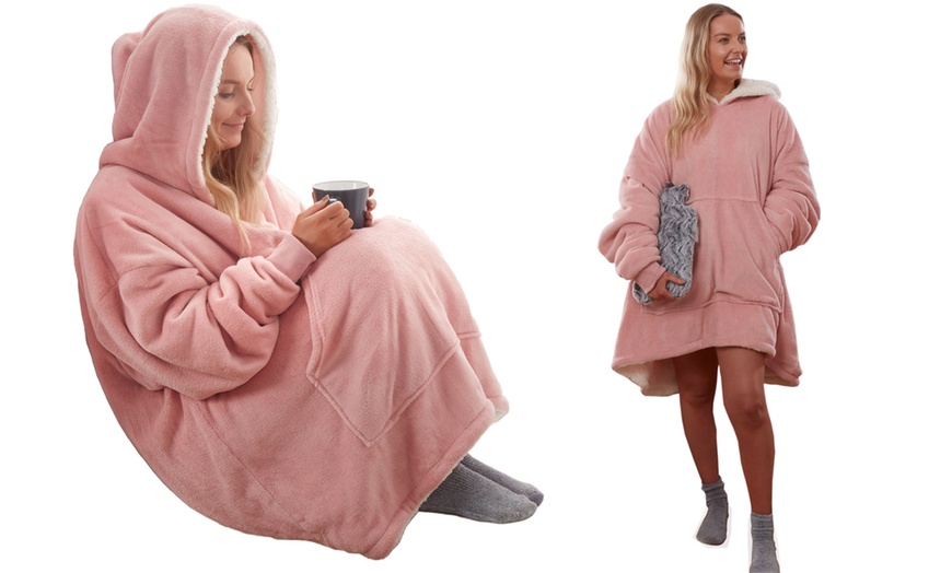 Image 2: Cosy Sherpa Oversized Hoodie Blanket