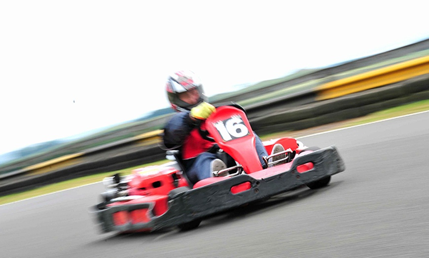 Image 2: 25-Lap Sprint Kart Race Entry