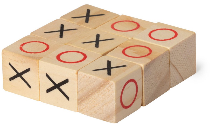 Image 6: Wooden Noughts and Crosses Set