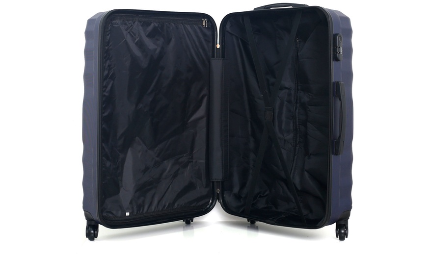 Image 41: Hero Set of Three Suitcases