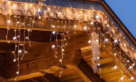 Stringa di luci natalizie da esterno con 150 LED disponibili in 3 colori