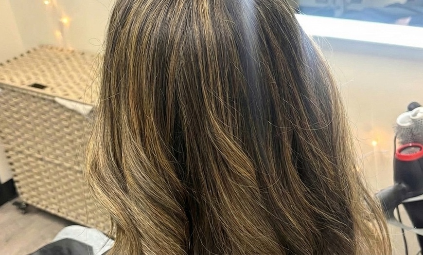 Image 3: Women Partial Highlight with Wash, Style and Optional Root Touchup