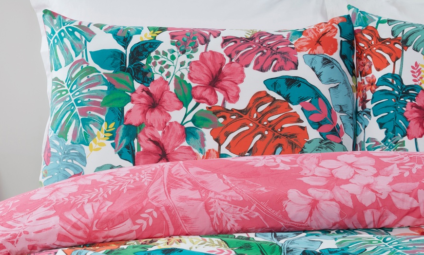 Image 7: Pieridae Tropical Jungle Leaf Reversible Duvet Set