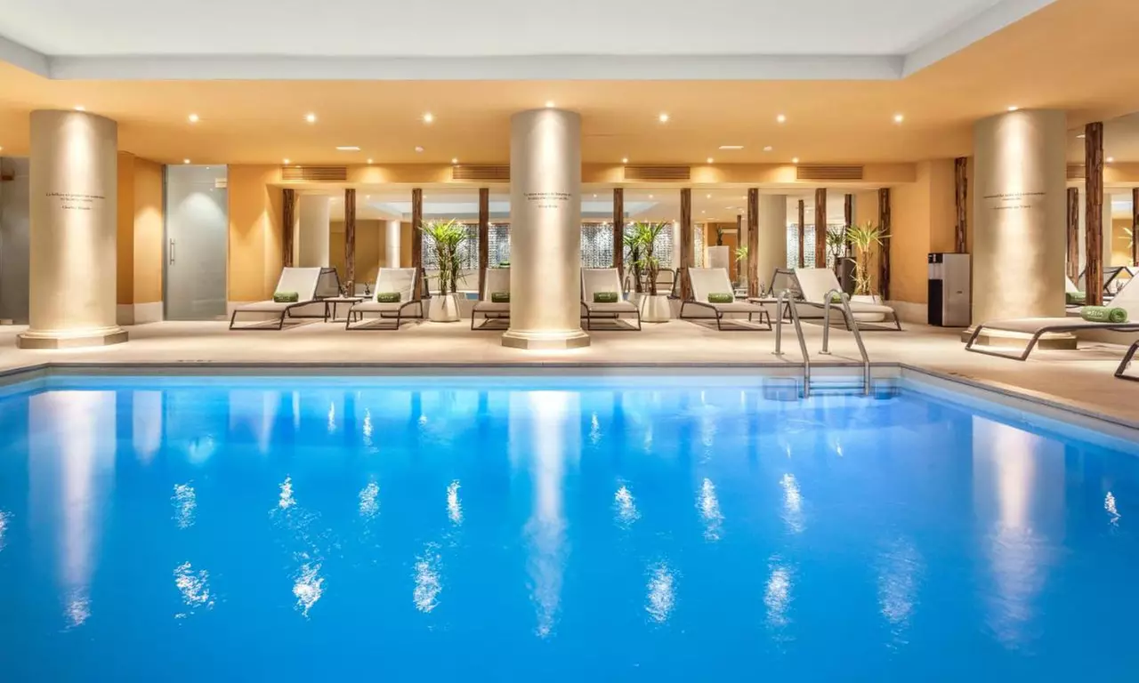 Bienestar 5*: acceso a zona wellness con cava y masaje para 1 o 2