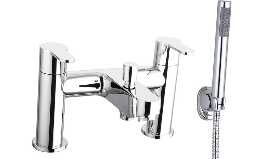 Image 7: Roma Bathroom Taps