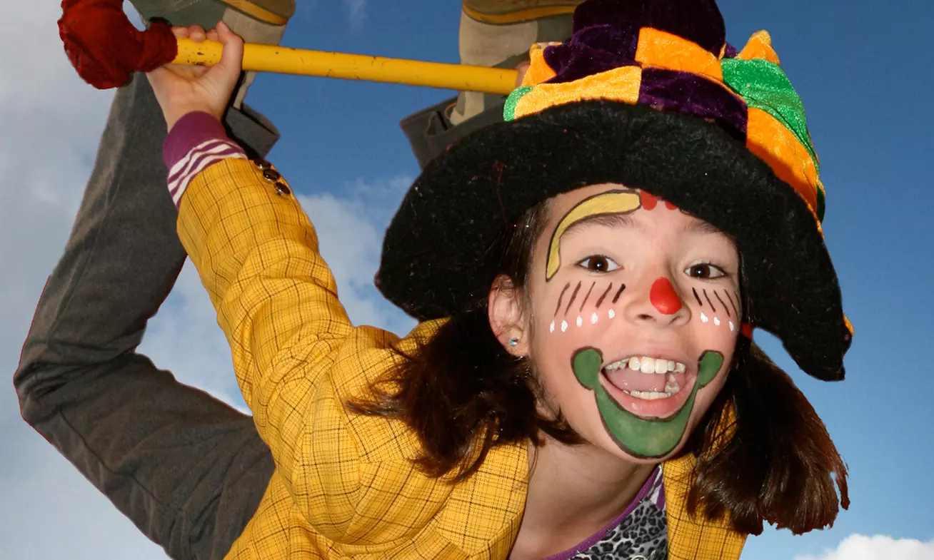 4 or 6 Open-Play Sessions or a 2.5-Hour Circus Birthday Party for Up to 15 at Cirque Amongus (Up to 47% Off) - Primary Image