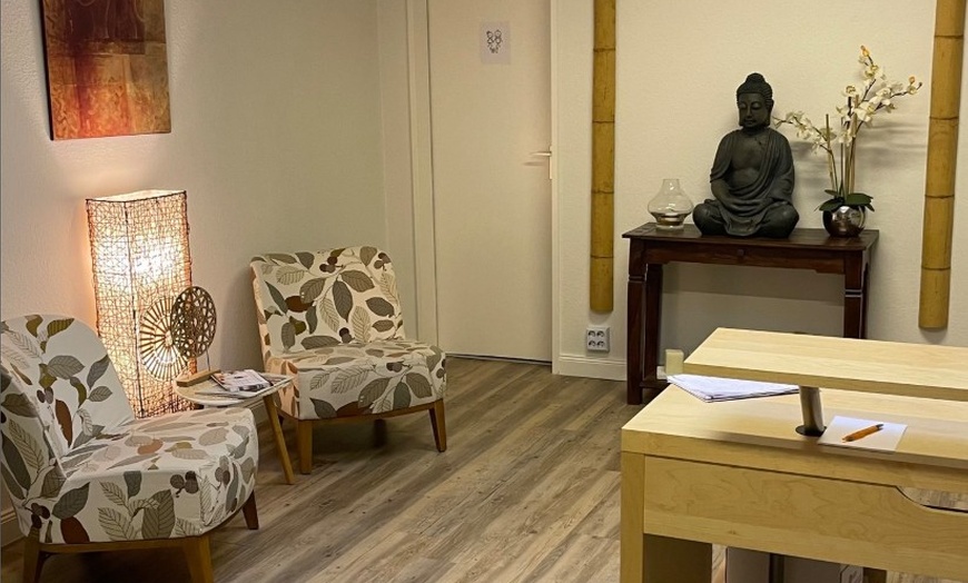 Image 4: Dein glatteres und jüngeres Hautbild: Faltenbehandlung mit 0,5 oder1ml